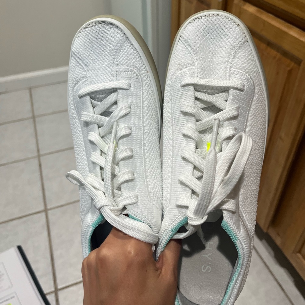Rothys women white size 8 sneakers